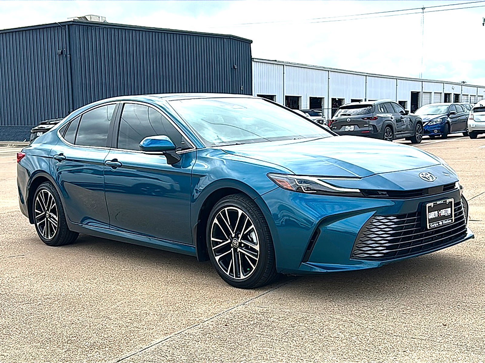 Used 2025 Toyota Camry XLE w/ Premium Package FWD image 10