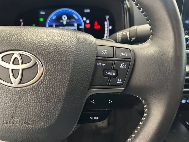Used 2025 Toyota Camry SE FWD image 23