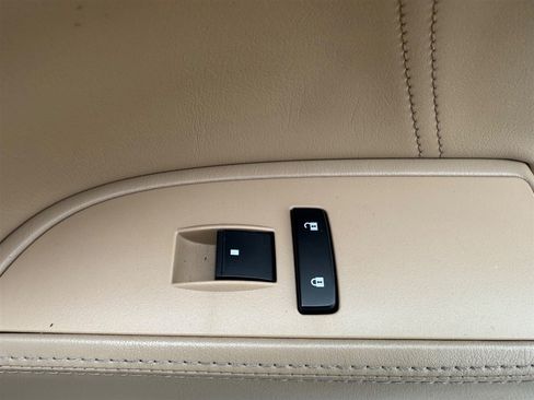 Used 2007 Buick Lucerne CXS image 28