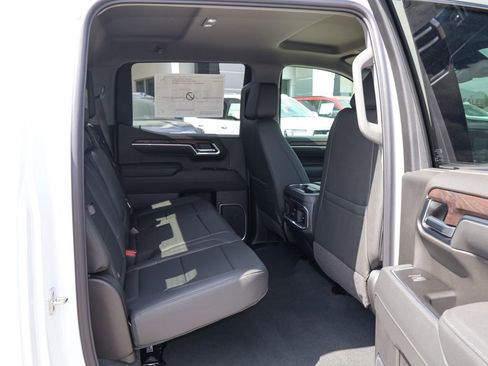 New 2026 GMC Sierra 1500 SLT w/ SLT Premium Package image 28