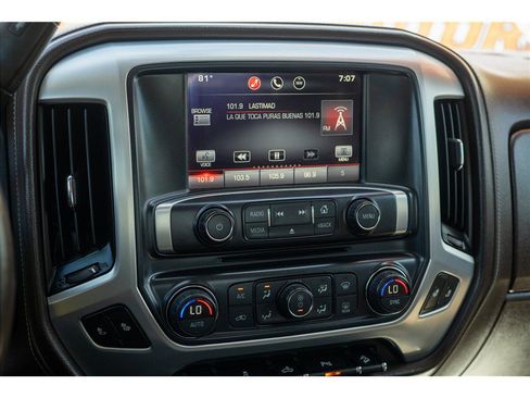 Used 2015 GMC Sierra 1500 SLT w/ SLT Crew Cab Value Package AWD/4WD image 21