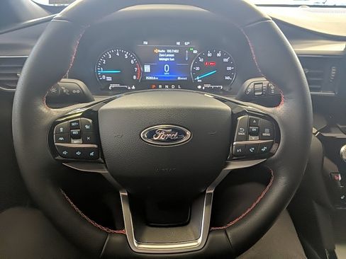 Certified 2023 Ford Explorer ST-Line AWD/4WD image 17