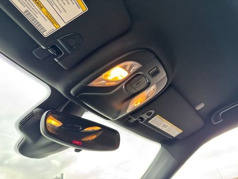 Used 2024 Jeep Compass Latitude image 19