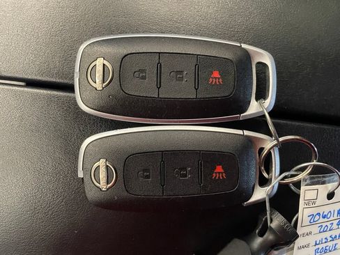 Certified 2024 Nissan Rogue S FWD image 18