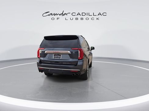 Used 2021 GMC Yukon XL Denali w/ Denali Premium Package AWD/4WD image 7
