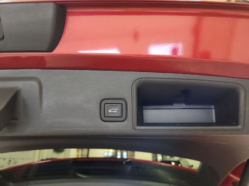 Certified 2024 GMC Terrain SLE w/ Driver Convenience Package image 27