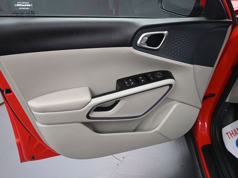 Certified 2023 Kia Soul EX image 10