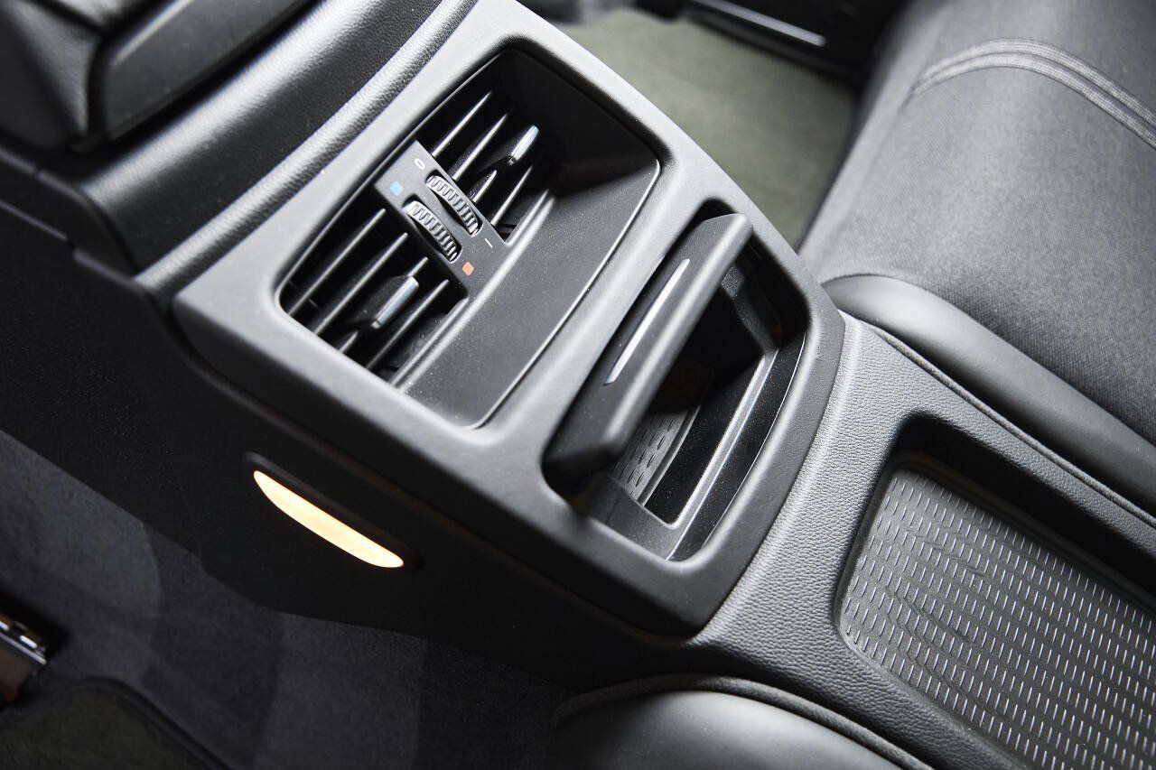 Used 2011 BMW M3 Coupe RWD image 93