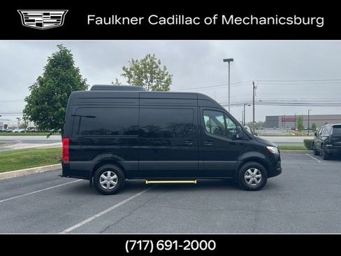 Used 2024 Mercedes-Benz Sprinter 2500 image 3