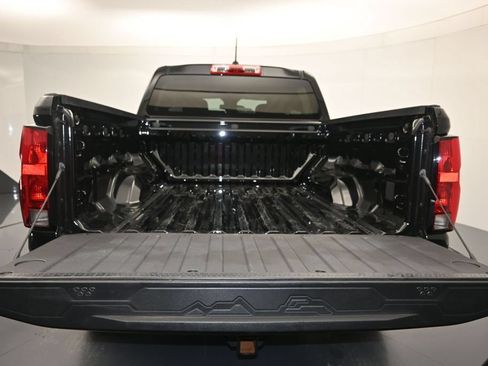 Used 2024 Chevrolet Colorado Trail Boss w/ Advanced Trailering Package AWD/4WD image 24