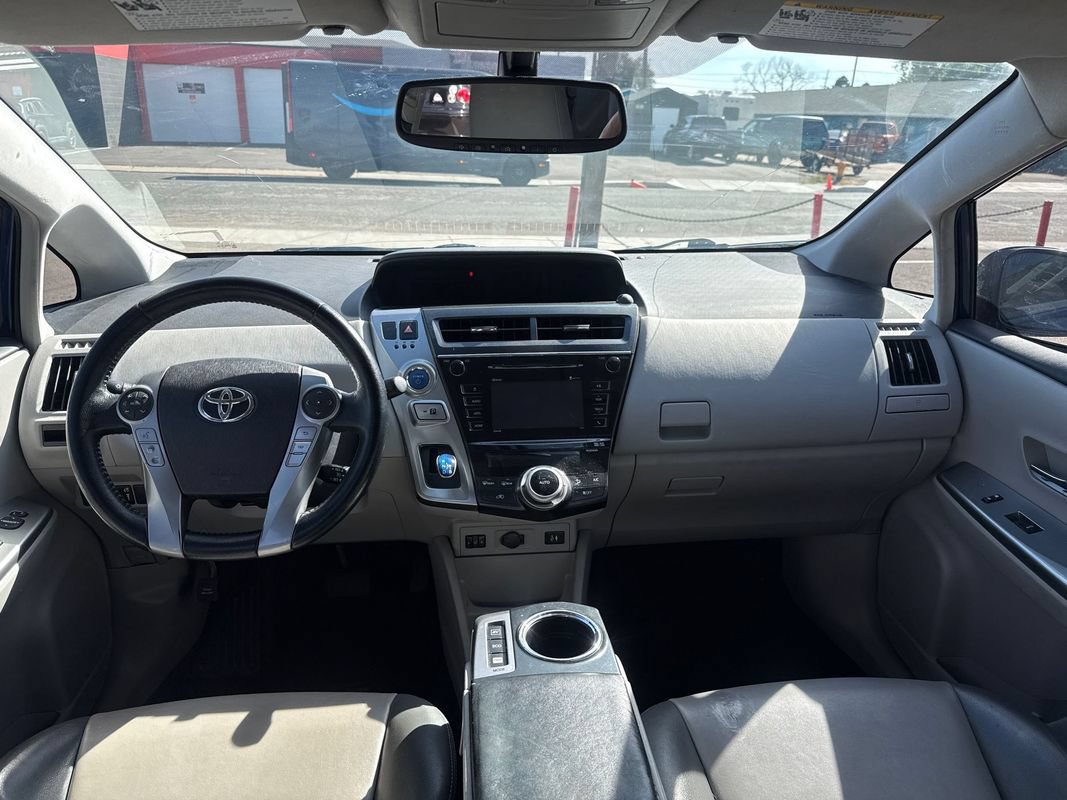 Used 2017 Toyota Prius V Five FWD image 12