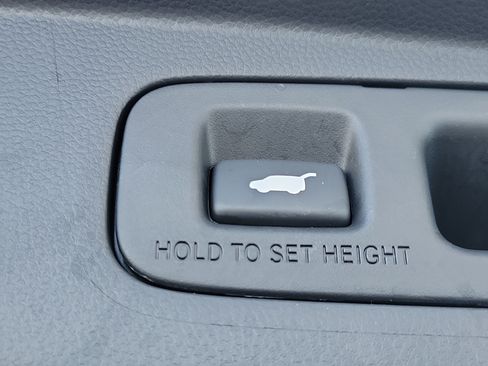 Used 2024 Honda CR-V EX-L image 10