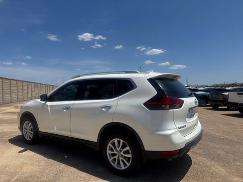 Used 2020 Nissan Rogue SV FWD image 13