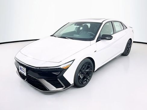 New 2025 Hyundai Elantra N Line image 3