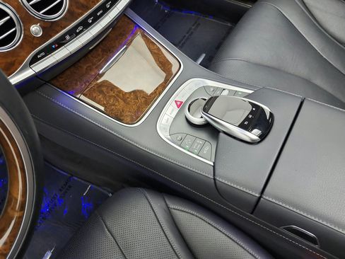 Used 2015 Mercedes-Benz S 550 Sedan image 11
