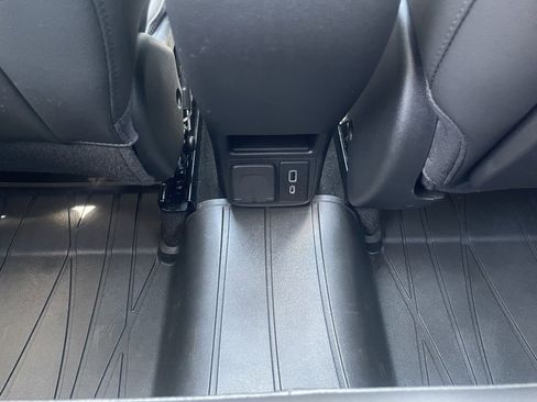 Used 2023 Buick Encore GX Essence w/ Experience Buick Package image 31