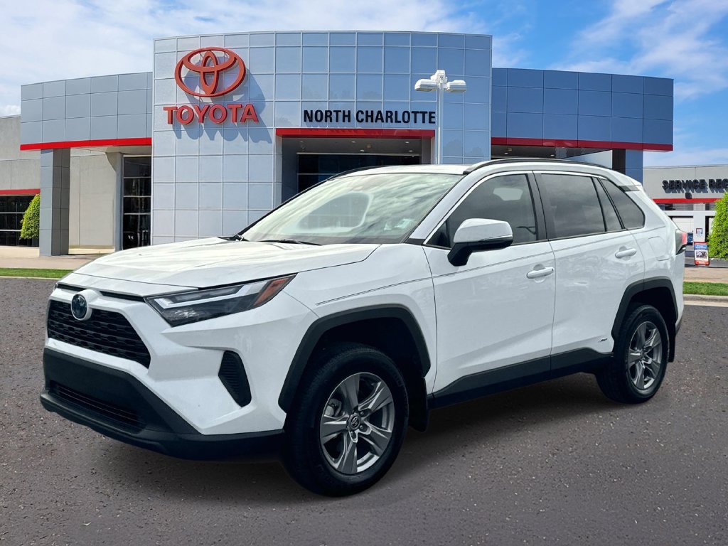 Used 2024 Toyota RAV4 XLE w/ Convenience Package AWD/4WD image 5