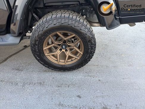 Certified 2022 Jeep Gladiator Overland AWD/4WD image 21