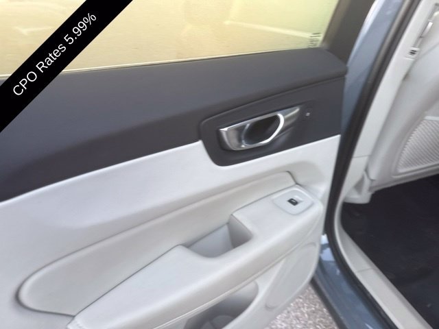Certified 2023 Volvo XC60 B5 Core w/ Climate Package AWD/4WD image 16