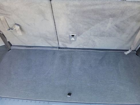 Used 2023 Toyota Highlander LE image 7