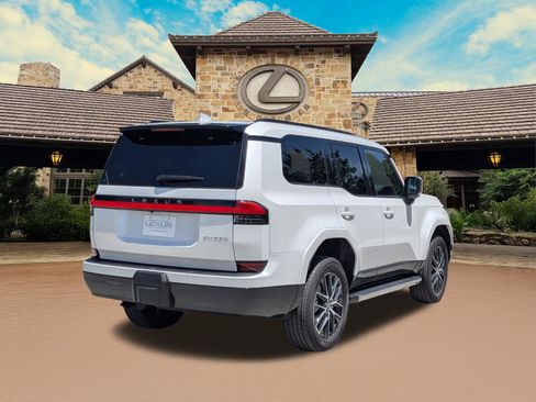 Certified 2026 Lexus GX 550 w/ Accessory Package (2T) AWD/4WD image 2