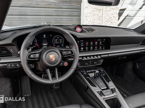 Used 2025 Porsche 911 Carrera image 24