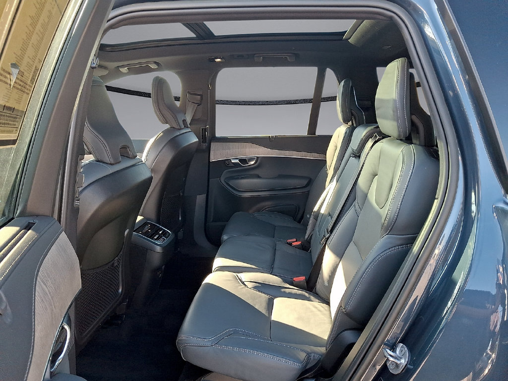 Used 2023 Volvo XC90 B6 Ultimate w/ Protection Package Premier AWD/4WD image 26