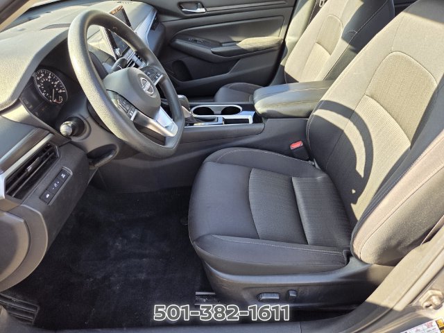 Used 2024 Nissan Altima 2.5 SV FWD image 9