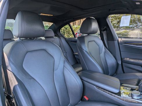 Used 2018 BMW 530i RWD image 19