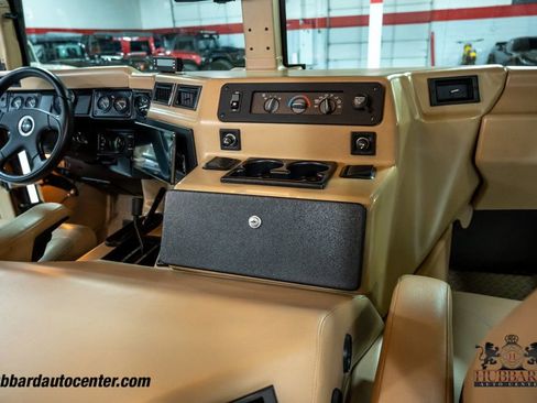 Used 1999 HUMMER H1 4-Door Hard Top image 28