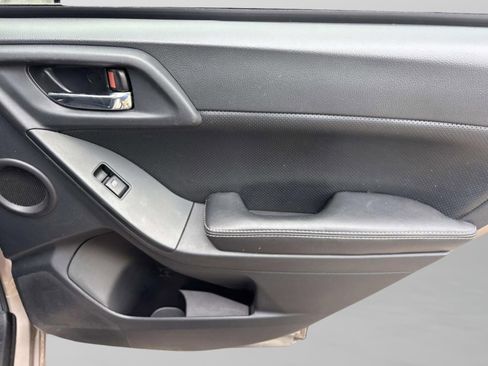 Used 2015 Subaru Forester 2.5i Limited AWD/4WD image 17