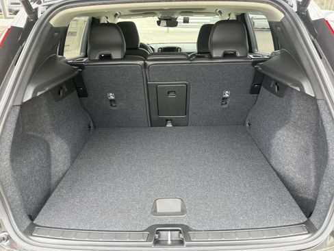 New 2025 Volvo XC40 B5 Core w/ Protection Package Premier image 8