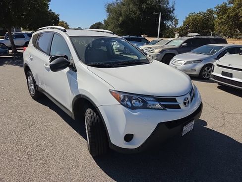 Used 2013 Toyota RAV4 LE FWD image 6