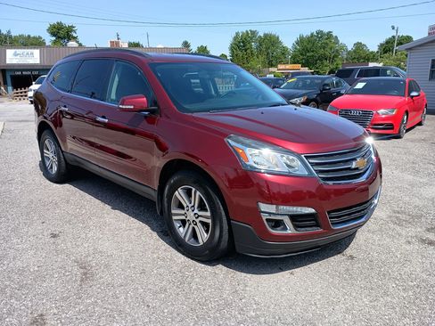 Used 2017 Chevrolet Traverse LT AWD/4WD image 1