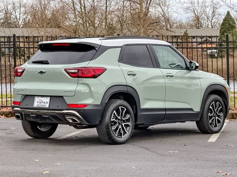 Used 2025 Chevrolet TrailBlazer ACTIV w/ Convenience Package image 3