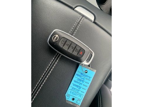 Certified 2025 Nissan Murano SV image 36