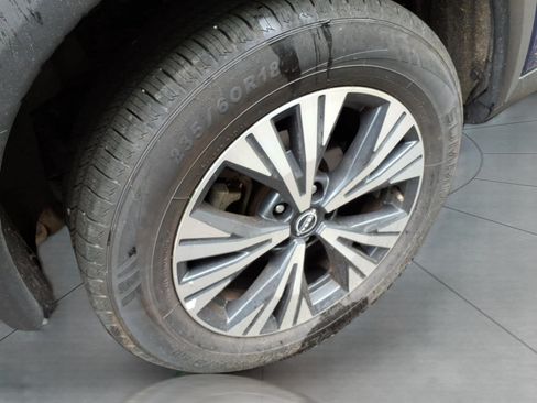 Used 2023 Nissan Rogue SV AWD/4WD image 6