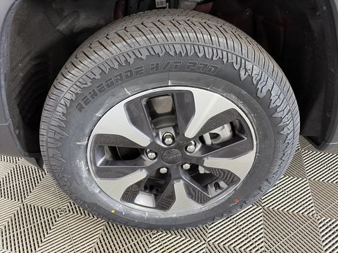 Used 2023 Jeep Grand Cherokee 4WD 4xe w/ Luxury Tech Group II image 13
