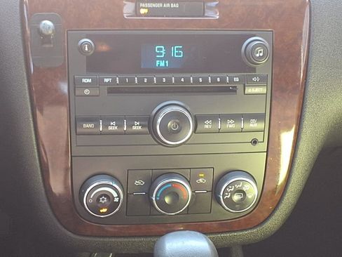 Used 2011 Chevrolet Impala LS image 5