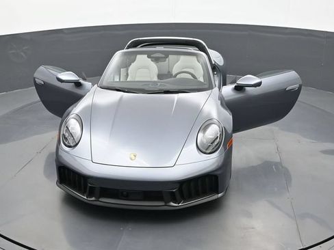 Certified 2026 Porsche 911 Targa 4 GTS AWD/4WD image 28