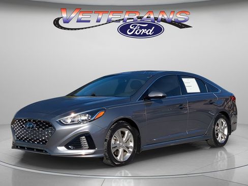 Used 2018 Hyundai Sonata Sport image 1