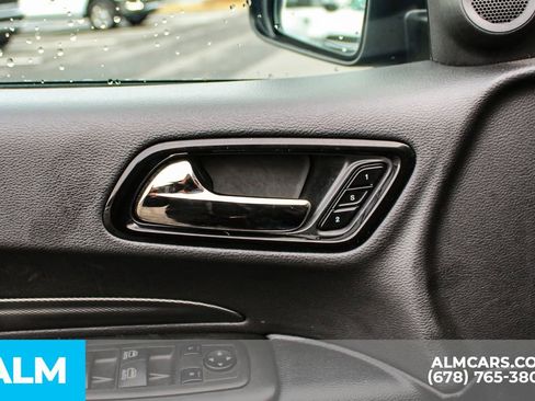 Used 2023 Dodge Durango GT image 39