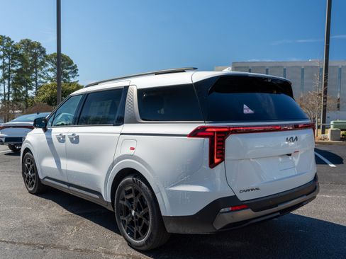 New 2026 Kia Carnival SX Prestige FWD image 6
