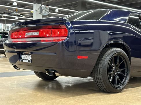 Used 2013 Dodge Challenger SXT RWD image 29