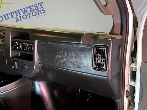 Used 2025 GMC Savana 2500 w/ Driver Convenience Package RWD image 25