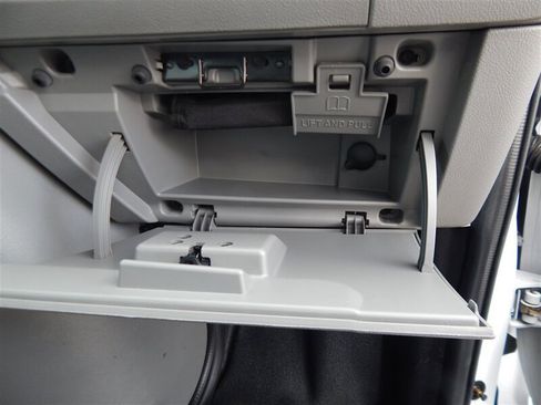 Used 2014 Ford E-350 and Econoline 350 Super Duty image 11