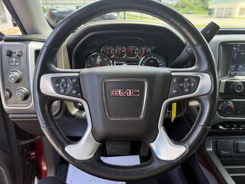 Used 2018 GMC Sierra 1500 SLT AWD/4WD image 11