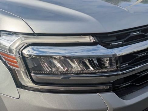 Used 2023 Ford Expedition Max Limited image 9