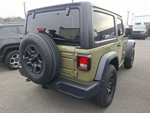 Used 2025 Jeep Wrangler Sport image 7