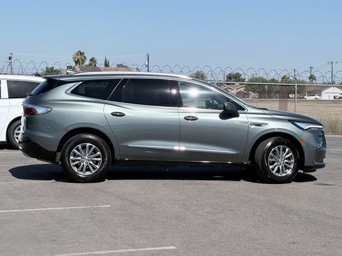Used 2024 Buick Enclave Essence FWD image 4
